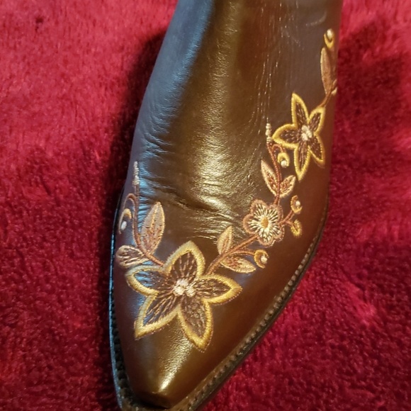 NWOB Brown Leather Boots - Picture 5 of 7